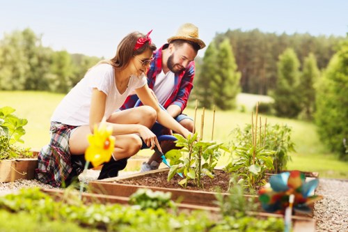 Landscape gardeners in Parsonsgreen designing a stylish urban garden